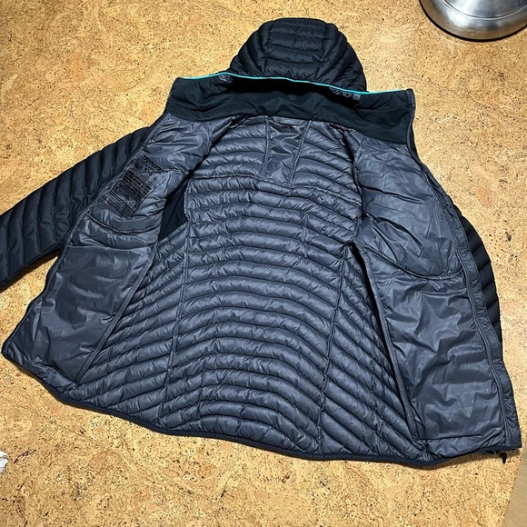 Dynafit Wm’s Radical Down RDS Hooded Jacket In Blackout Sz M - Picture 4 of 16